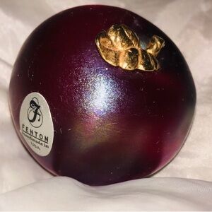 Vintage FENTON Glass Plum Paperweight